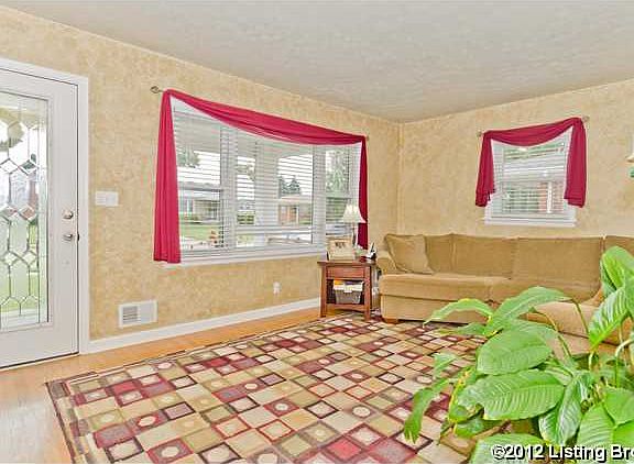 4th image of 2712 Delor Ave