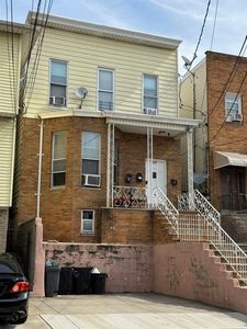 630 12th St, Union City, NJ, 07087
