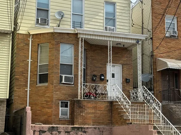 630 12th St, Union City, NJ 07087