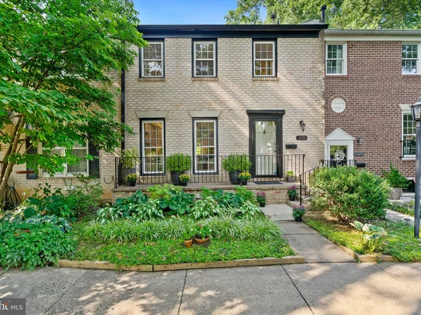 11765 N Shore Dr, Reston, VA 20190