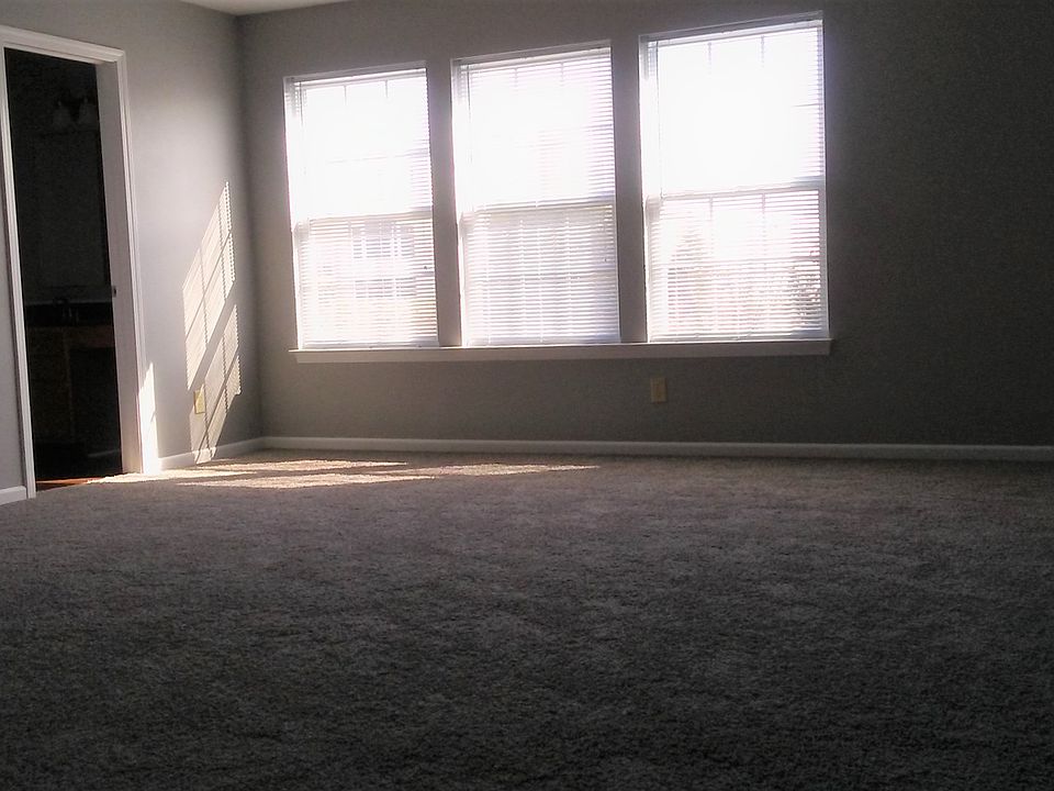 1st image of 2205 Shadowbrook Dr