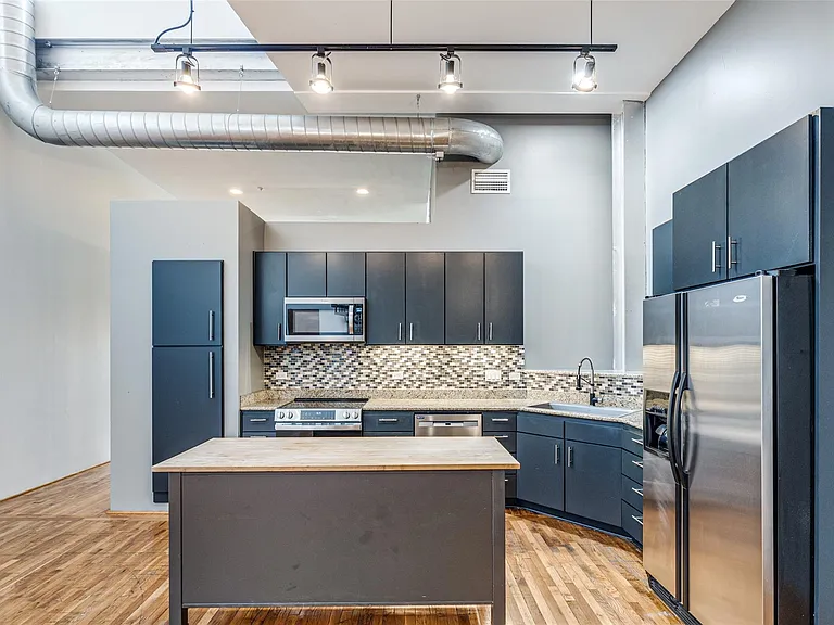 1312 Live Oak St #223 — Photo 8