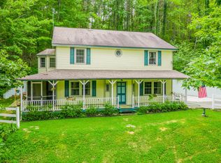 1122 W Outer Dr, Oak Ridge, TN 37830