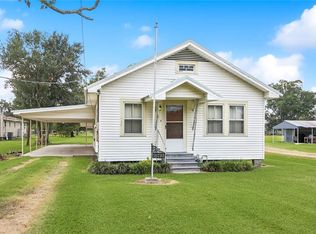 15733 River Rd, Hahnville, LA 70057