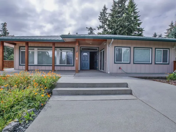 2385 Lake Forest Dr, Oak Harbor, WA 98277