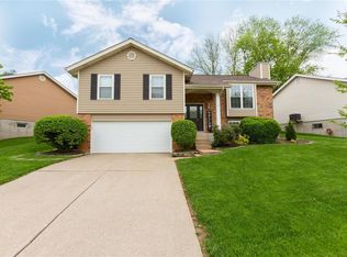 1334 Culpepper Ridge Dr, Ballwin, MO 63021