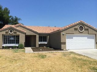 2860 W Dawnview Dr, Rialto, CA 92377