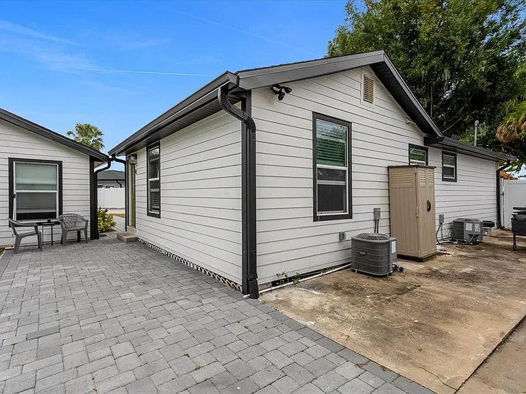 4521 Edgewater Dr #4 — Photo 15