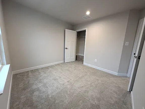 723 Kalmar Ln — Photo 21