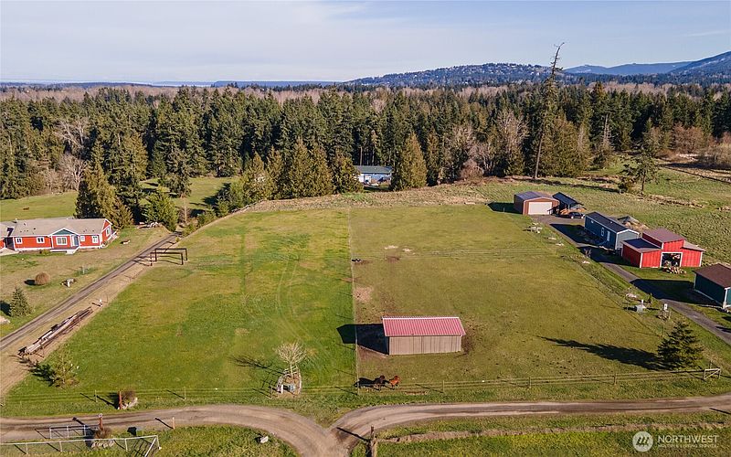 2nd image of 98 Lone Fir Lane