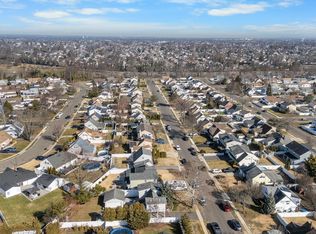 48 Daffodil Lane, Wantagh, NY 11793