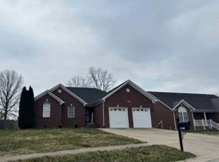 7316 Brook Meadow Dr, Louisville, KY 40228