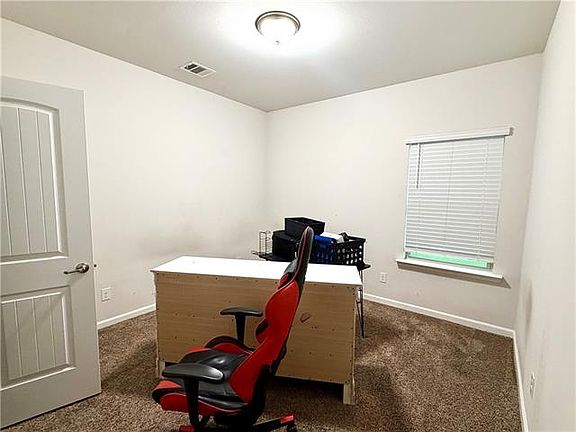 5th image of 18158 Logan Ct
