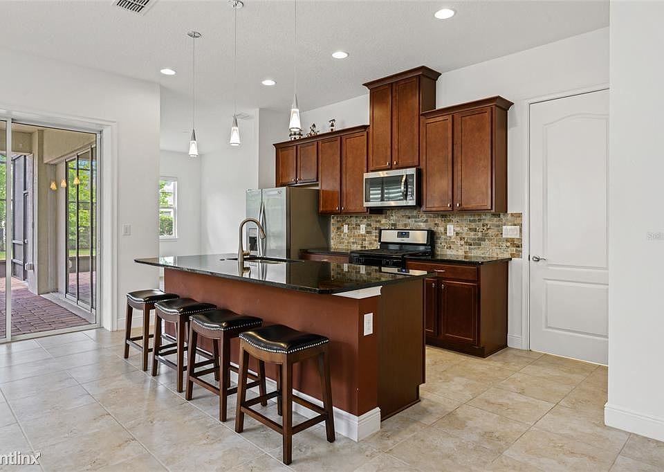 1st image of 4902R W Fountainwood Dr