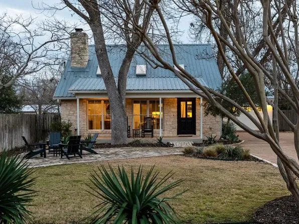 205 E Centre St, Fredericksburg, TX 78624