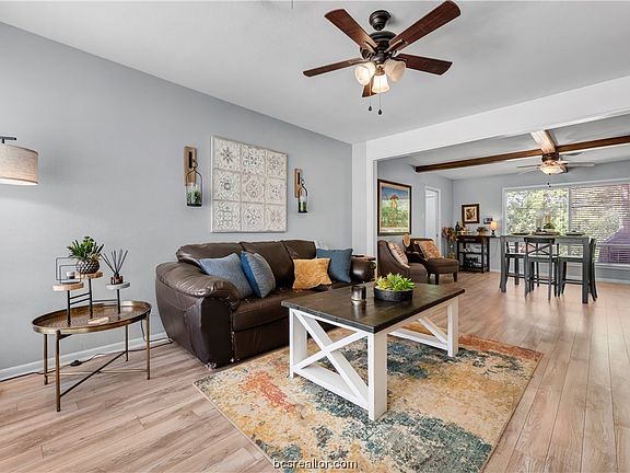3rd image of 2605 Wayside Dr