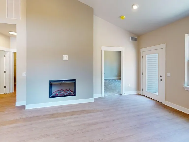 Riverwalk Townhomes — Photo 3