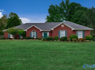 140 Castleton Dr, Harvest, AL 35749