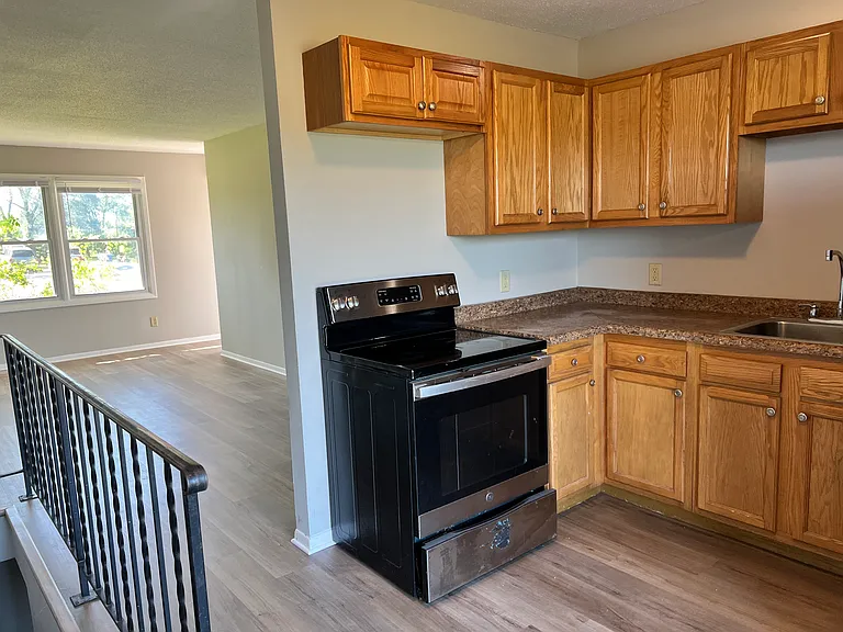6832 Craig Ct — Photo 3