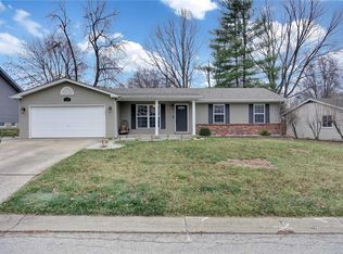 120 Lake Point Dr, Saint Peters, MO 63376