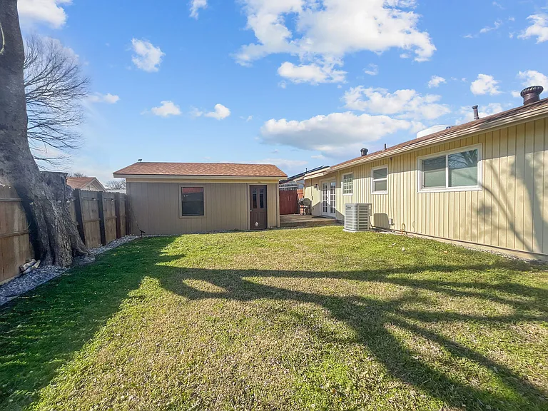 924 Meadow Mead Dr — Photo 20