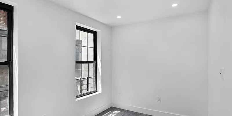 Rented by REZI | media 4