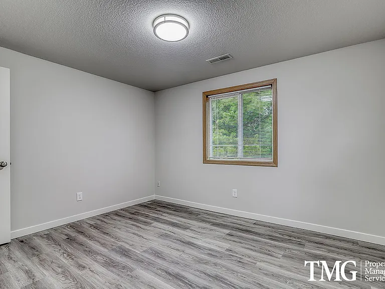 3708 NE 98th St — Photo 22