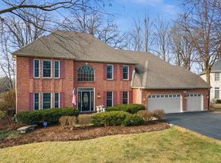 2609 Turnberry Rd, Saint Charles, IL 60174