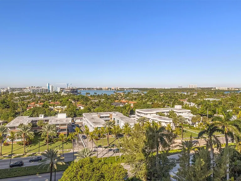 10175 Collins Ave #907 — Photo 2