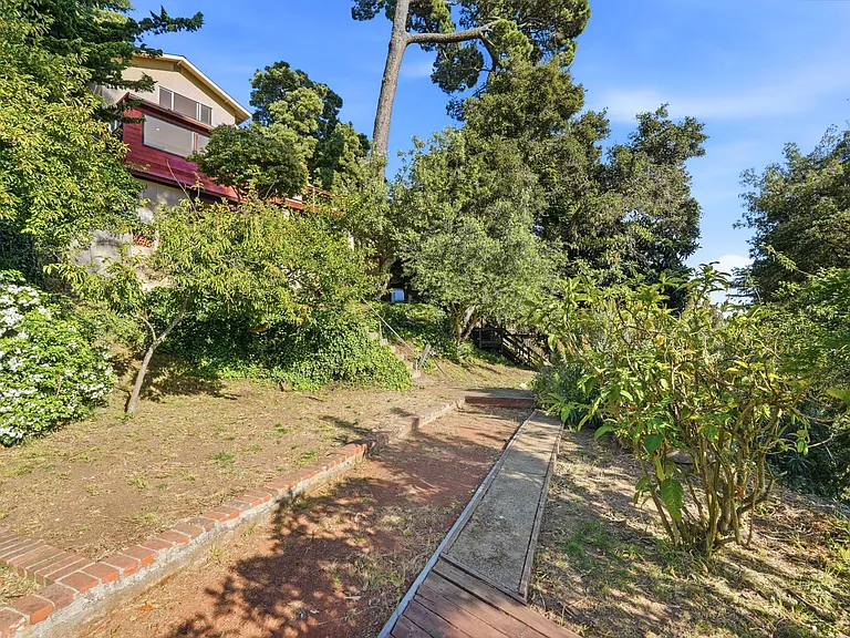 Bocce ball court