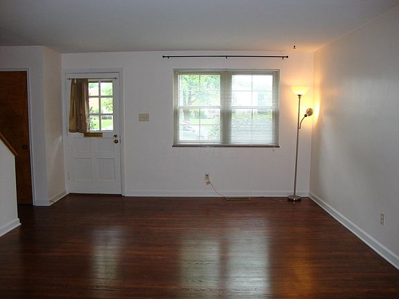4th image of 1838 Northwest Ct