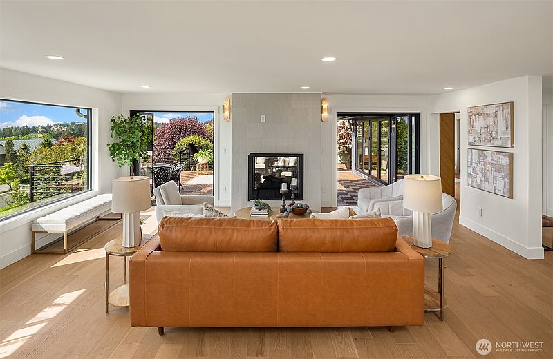 5th image of 18008 13th Avenue NW