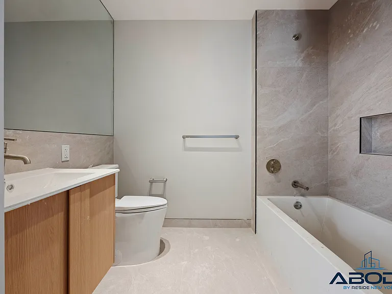 579 Sackett St #704 — Photo 7