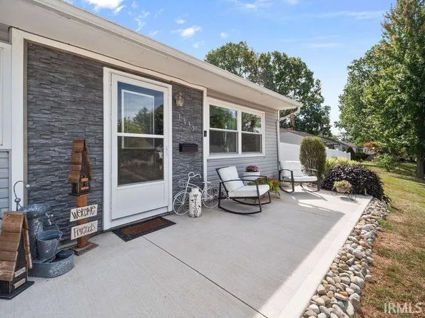 1635 Green Acre Dr, Huntington, IN 46750