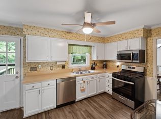 109 Burkwood Ln, Raleigh, NC 27609