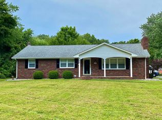 420 W Weymouth Rd, Vineland, NJ 08360