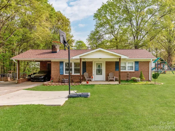1305 Longbranch Rd, Grover, NC 28073