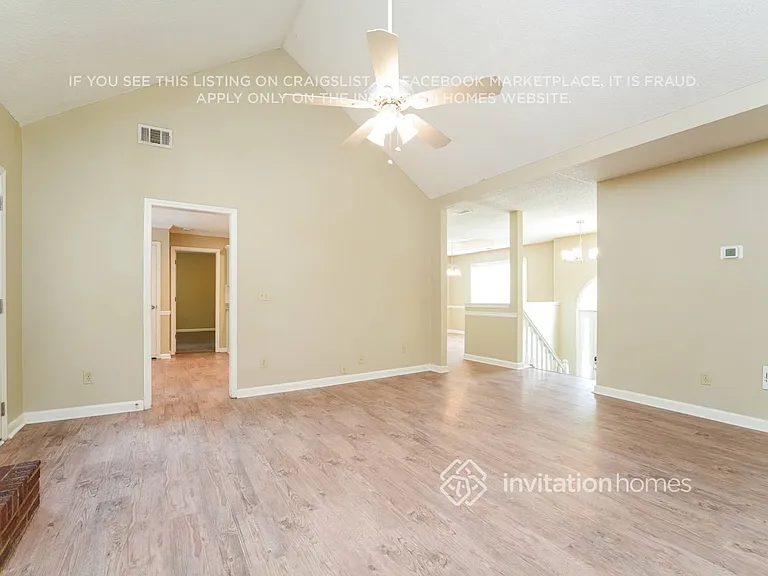 2875 Cove Crossing Dr — Photo 5