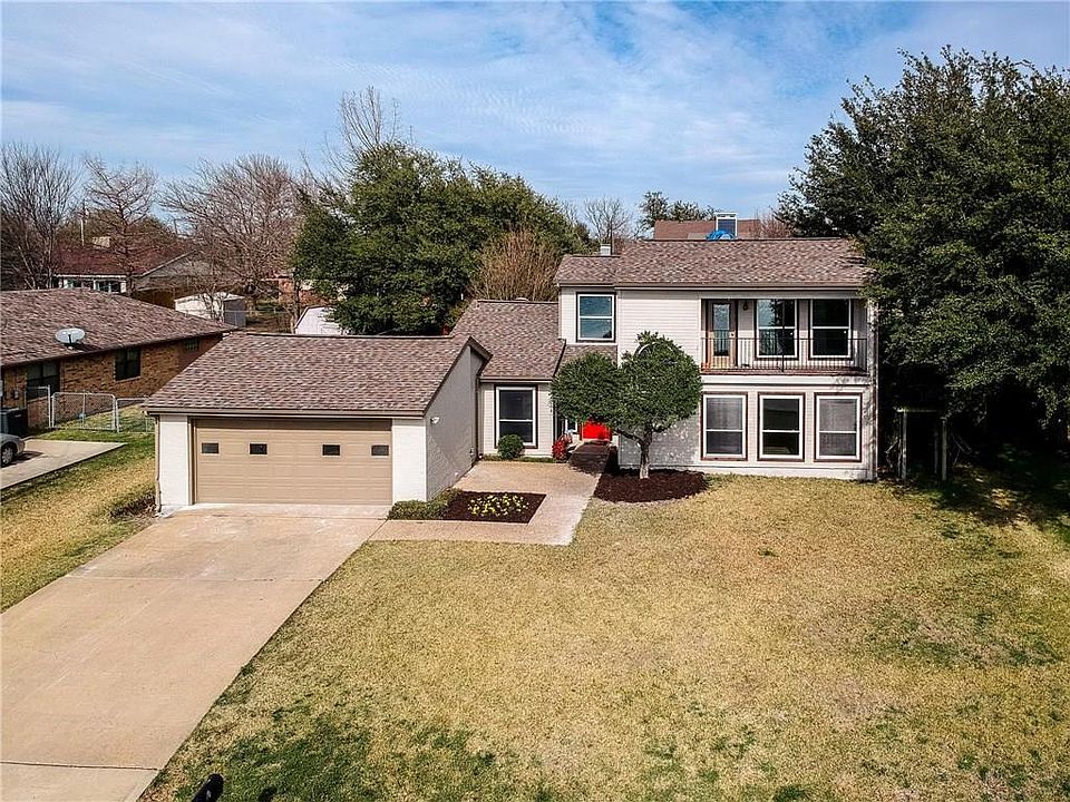 1st image of 208 Scenic Dr