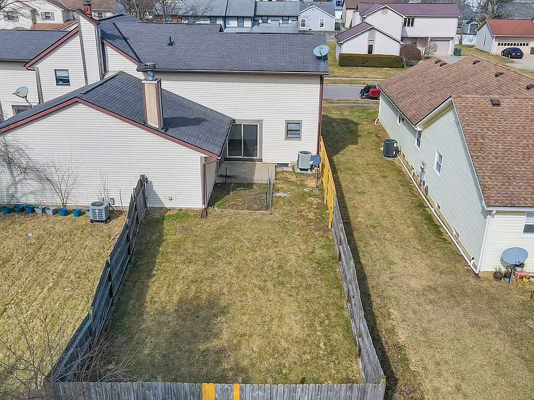 1747 Hightower Dr — Photo 29