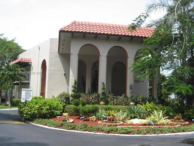 1st image of 10740 N Kendall Dr APT L14