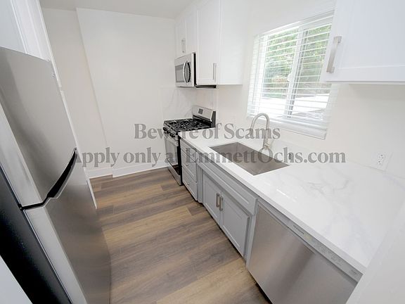 5th image of 3252 Overland Ave #14