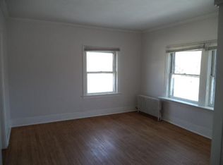 2494 Saint Johns Ave APT 2NE, Highland Park, IL 60035