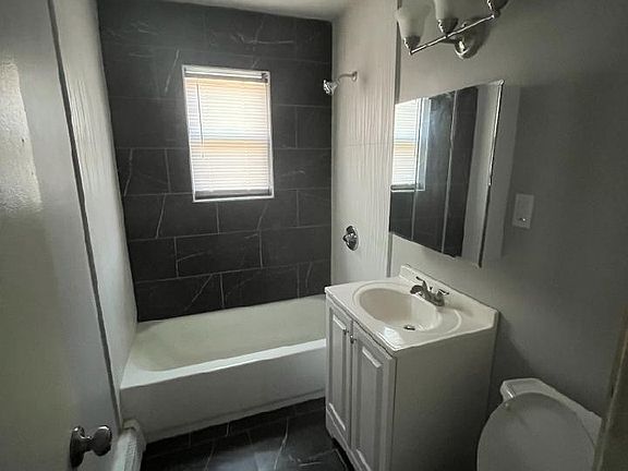 3rd image of 43 Hughes St #4301