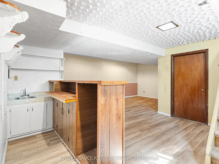 1402 Kilborn Ave — Photo 26