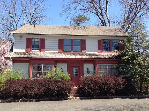 2000 sq ft office building