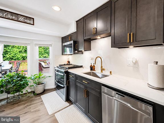 5th image of 12305 Birchview Dr