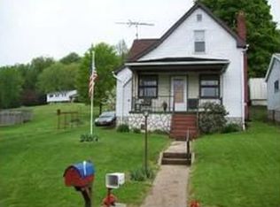 35 Front St, Avella, PA 15312