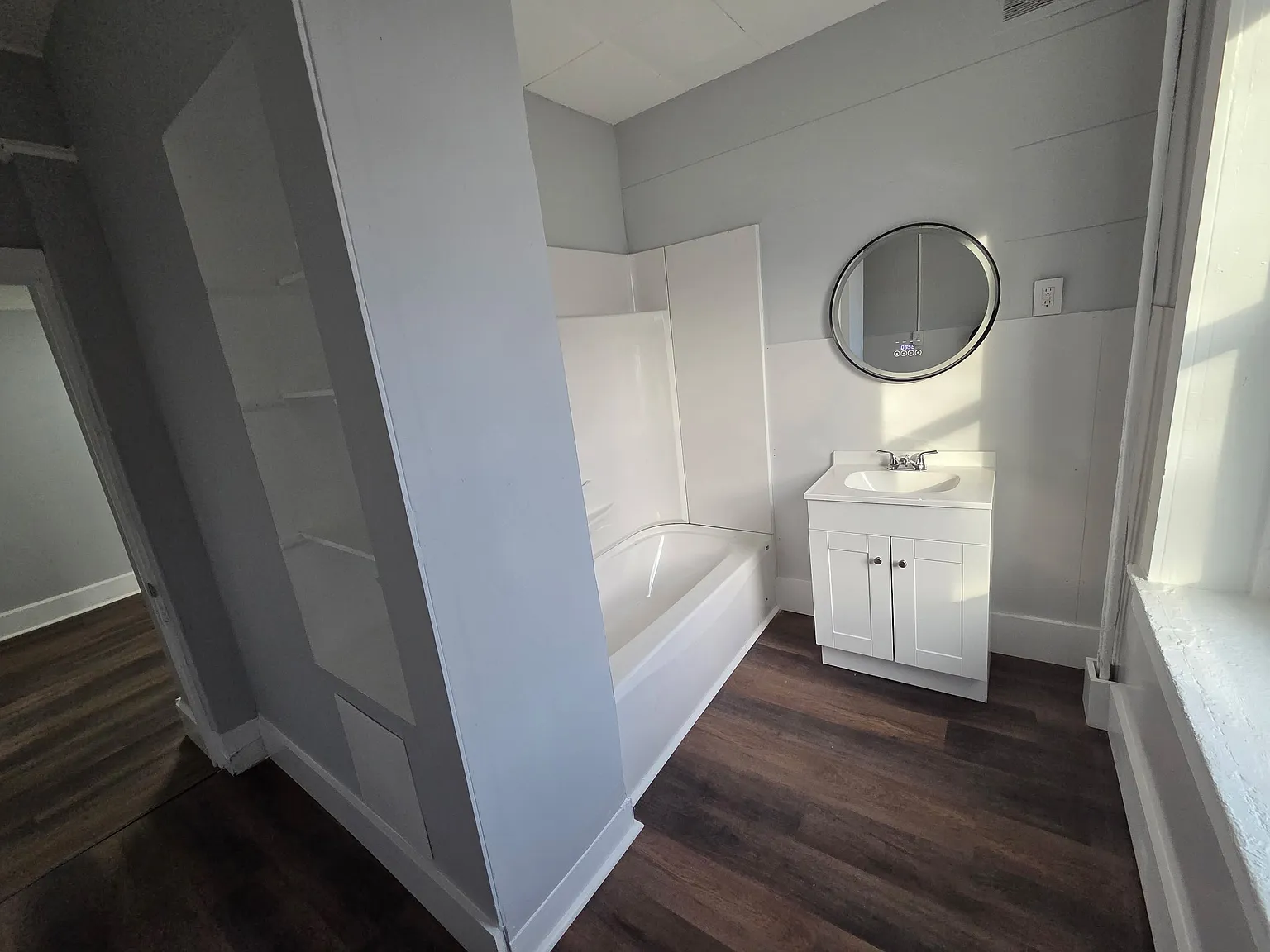 3 bed, 1600 sqft, $1,725 — Photo 2