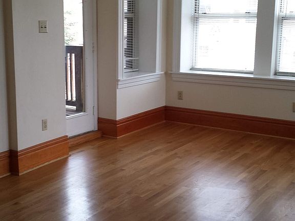 5th image of 5789 Pershing Ave #301